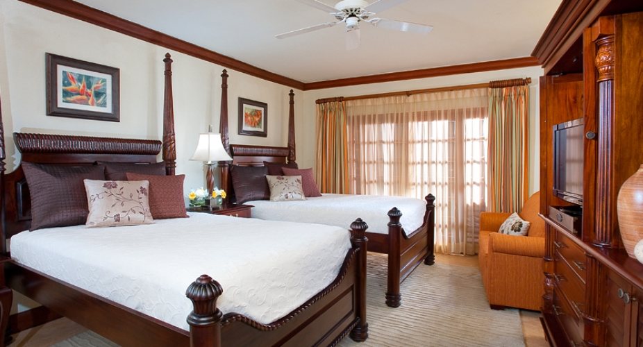 Caribbean Beachfront Concierge Family Suite